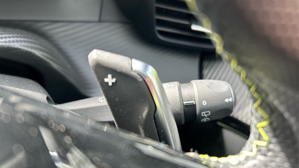 Peugeot 208 1.2 Puretech Active  #28