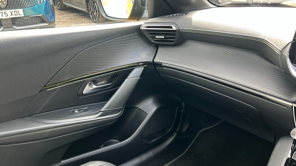 Peugeot 208 1.2 Puretech Active  #40