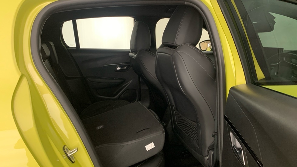 Peugeot 208 Gt Yellow #66