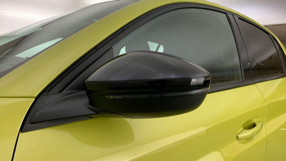 Peugeot 208 Gt Yellow #64