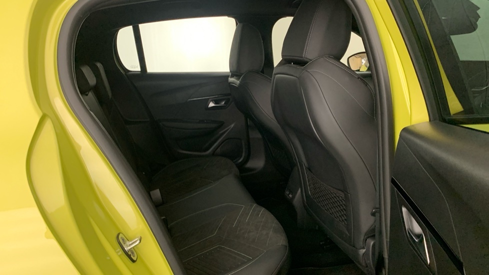 Peugeot 208 Gt Yellow #65