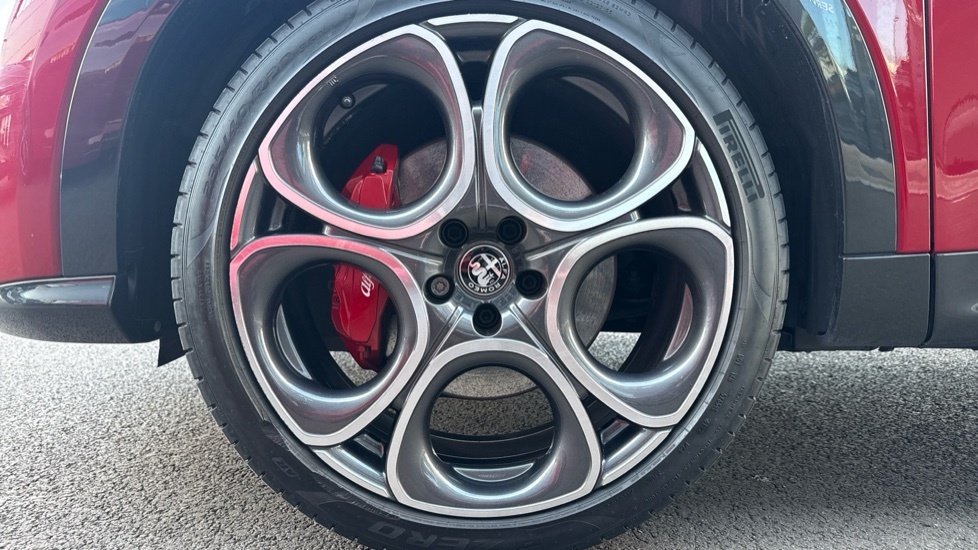 Alfa Romeo Tonale Hybrid  #14