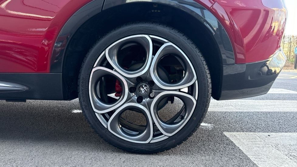 Alfa Romeo Tonale Hybrid  #15