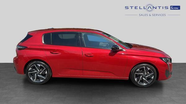 Peugeot 308 1.2 Puretech Allure Premium Hatchback E  #2
