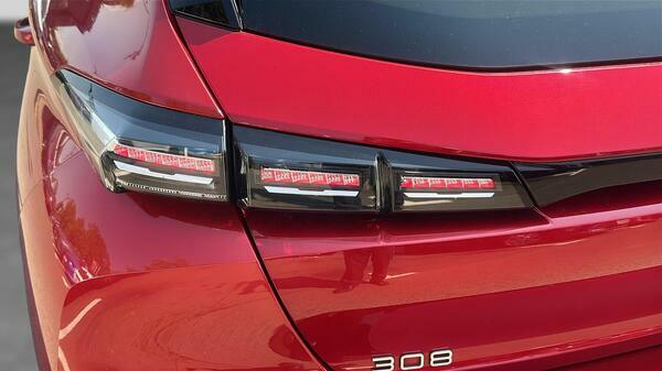 Peugeot 308 1.2 Puretech Allure Premium Hatchback E  #5
