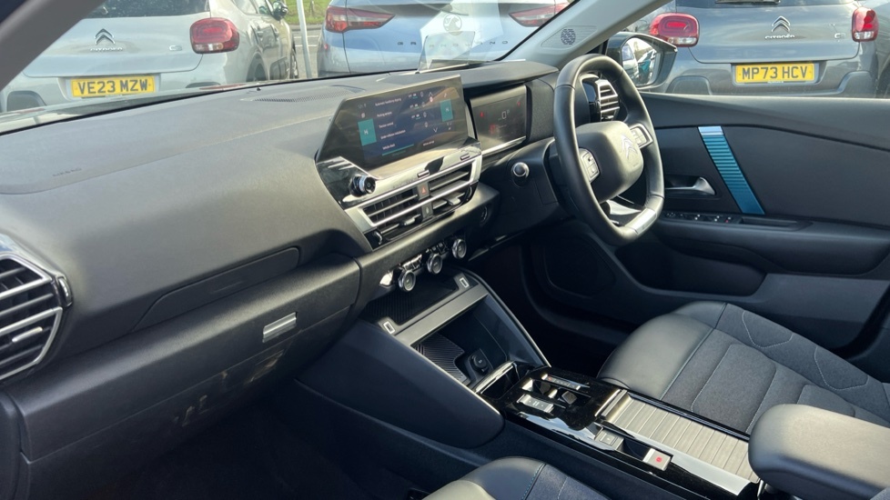 Citroen e-C4 50Kwh Shine Hatchback 136 Ps Black #12