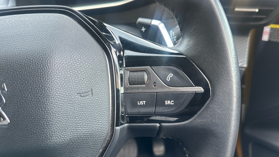 Peugeot 208 1.2 Puretech Active Premium Hatchback M Yellow #23
