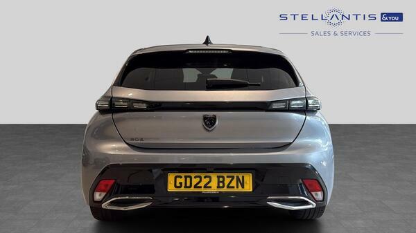 Peugeot 308 1.2 Puretech Allure Premium Hatchback E  #4