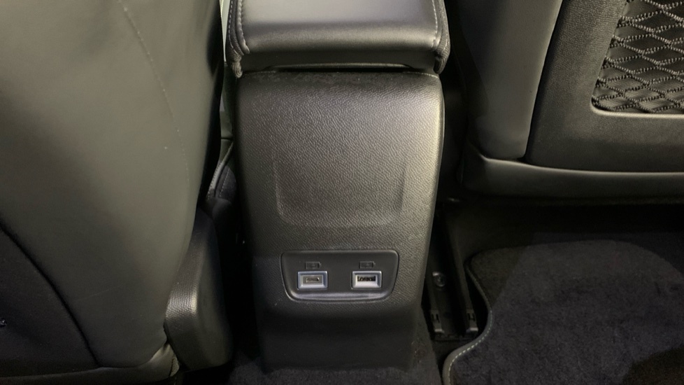 Peugeot 208 1.2 Puretech 100 Allure White #29