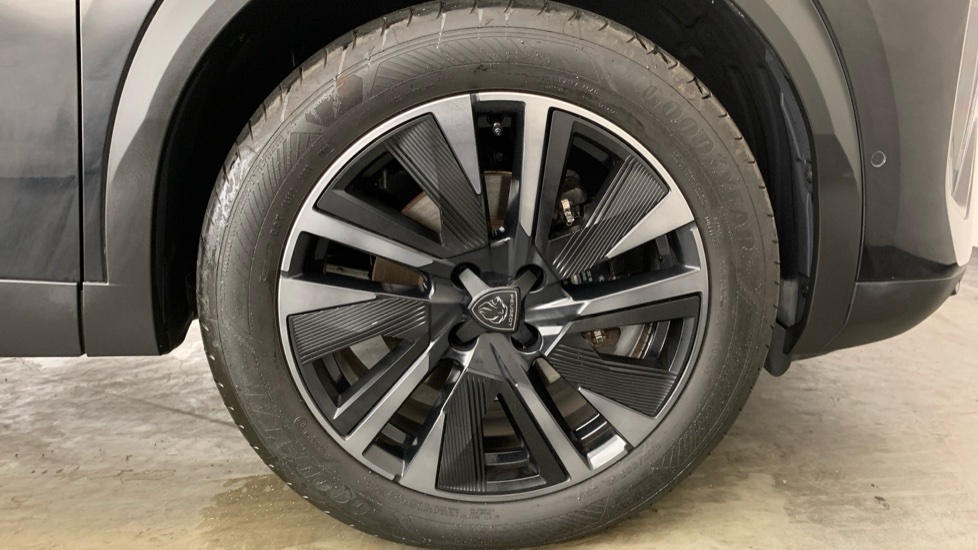 Peugeot 2008 1.2 Puretech S S Allure Black #24