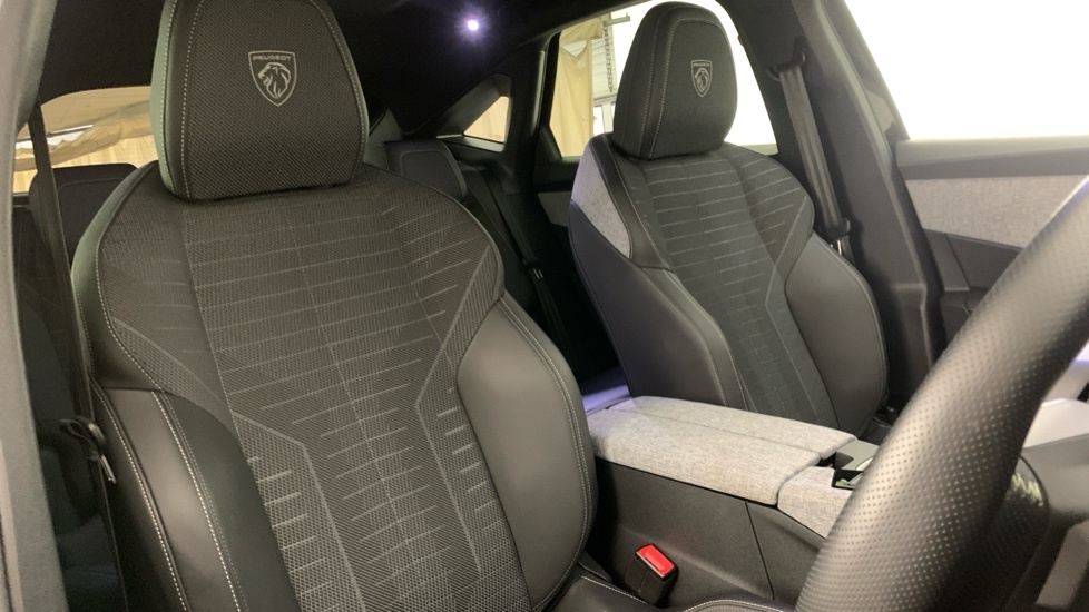 Peugeot 3008 Gt Black #40