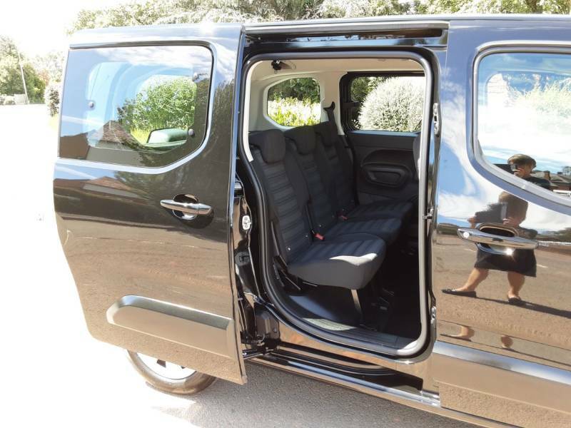 Vauxhall Combo Life 1.5 Turbo D 130 Energy Black #3