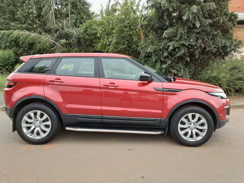Land Rover Range Rover Evoque 2.0 Ed4 Se Tech 2Wd Red #3