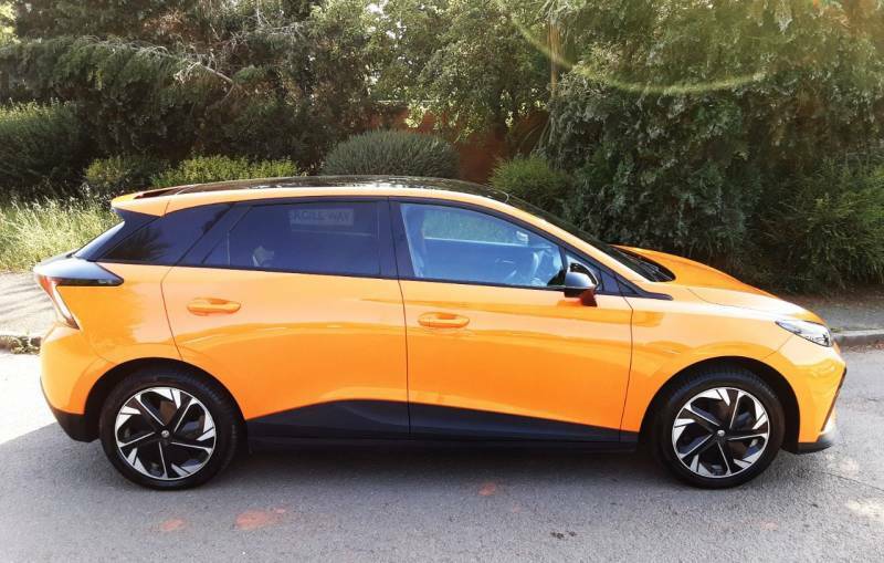 MG MG4 150Kw Trophy Ev Long Range 64Kwh Orange #3
