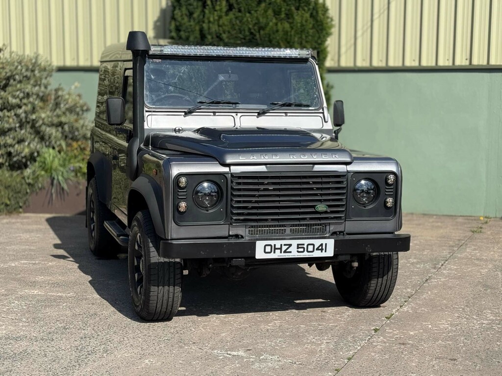 Land Rover Defender 90 90 Van Green #8