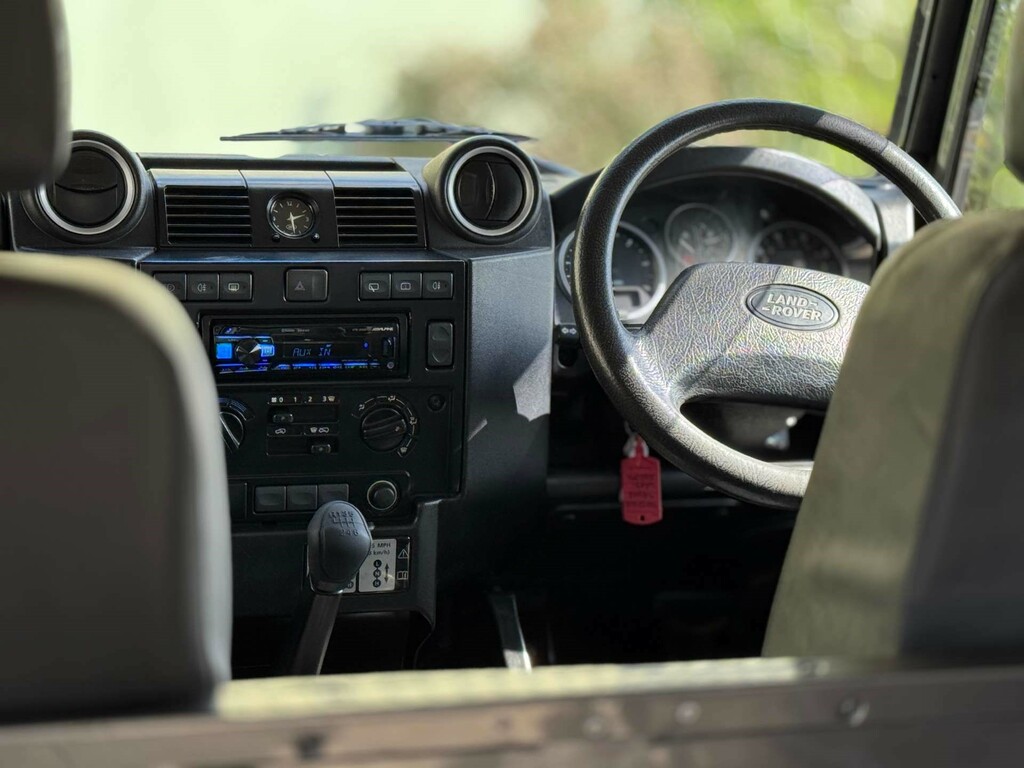Land Rover Defender 90 Pick Up 4Wd  #2