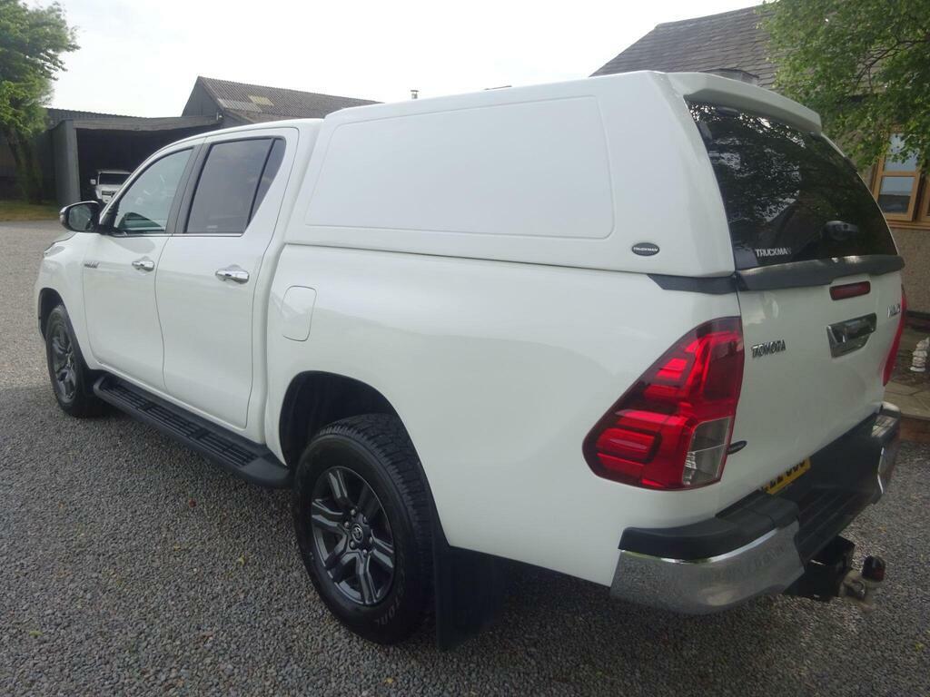 Toyota HILUX 2.4 D-4d Icon Pickup Double Cab Silver #6