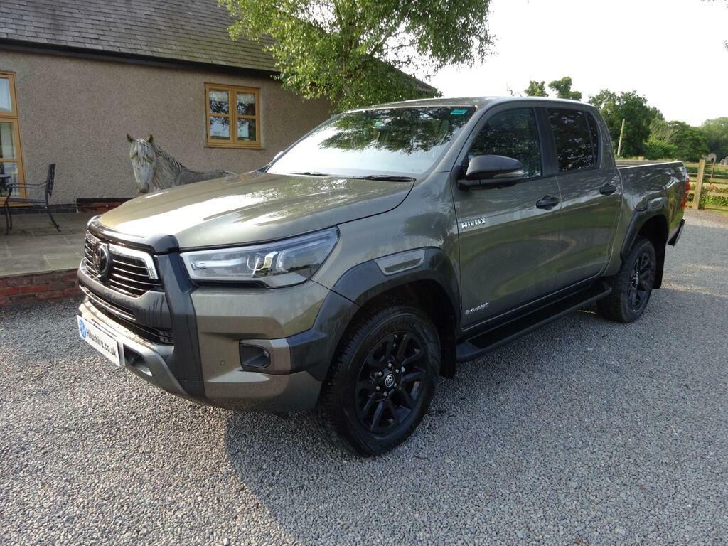Toyota HILUX 2.8 D-4d Invincible X 4Wd Euro 6 S S Brown