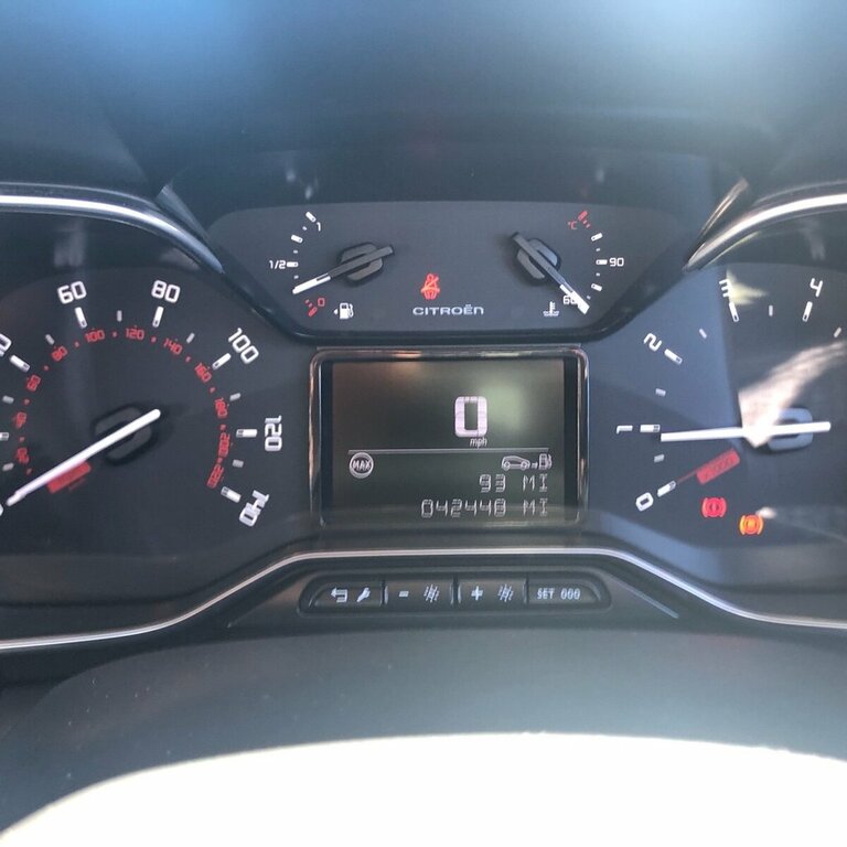 Citroen C3 Aircross 1.2L Flair Black #4