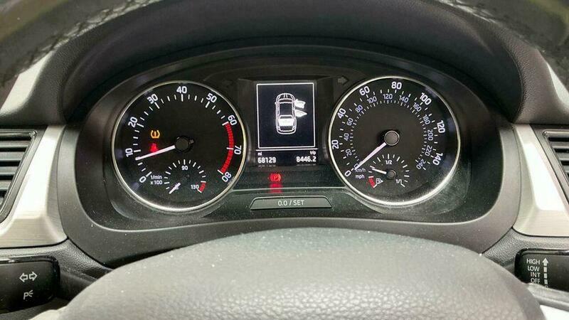 Skoda Rapid 1.6 Spaceback Se Tech Tdi 114 Bhp White #11