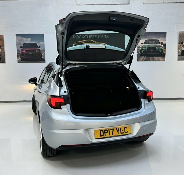 Vauxhall Astra Turbo Sri Hatchback DP17YLC Silver #5