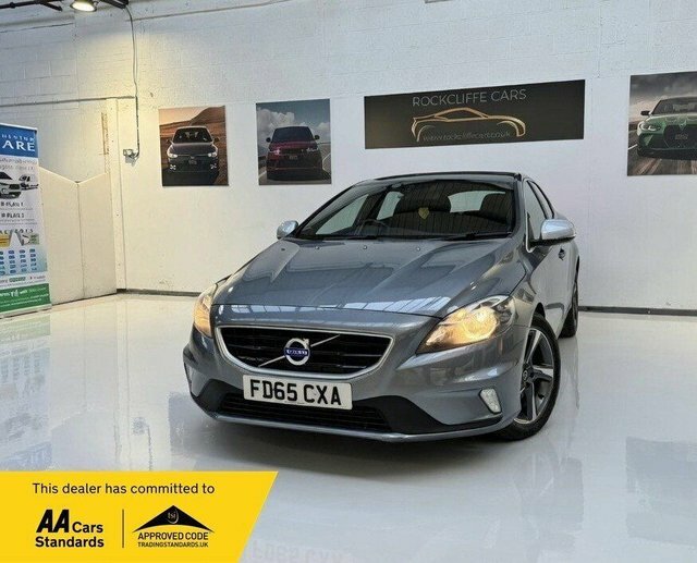 Volvo V40 D2 R-design Hatchback Grey