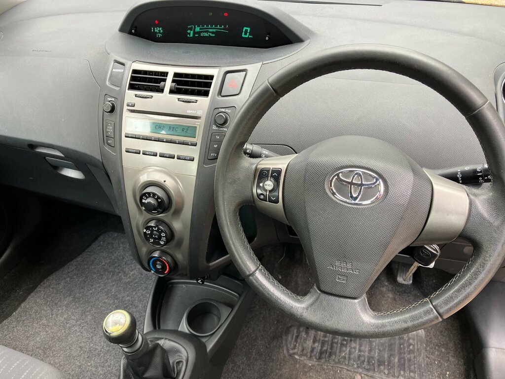 Toyota Yaris 1.33 Vvt-i Tr Grey #6