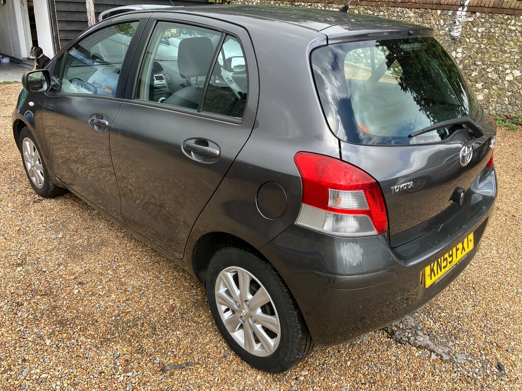 Toyota Yaris 1.33 Vvt-i Tr Grey #3