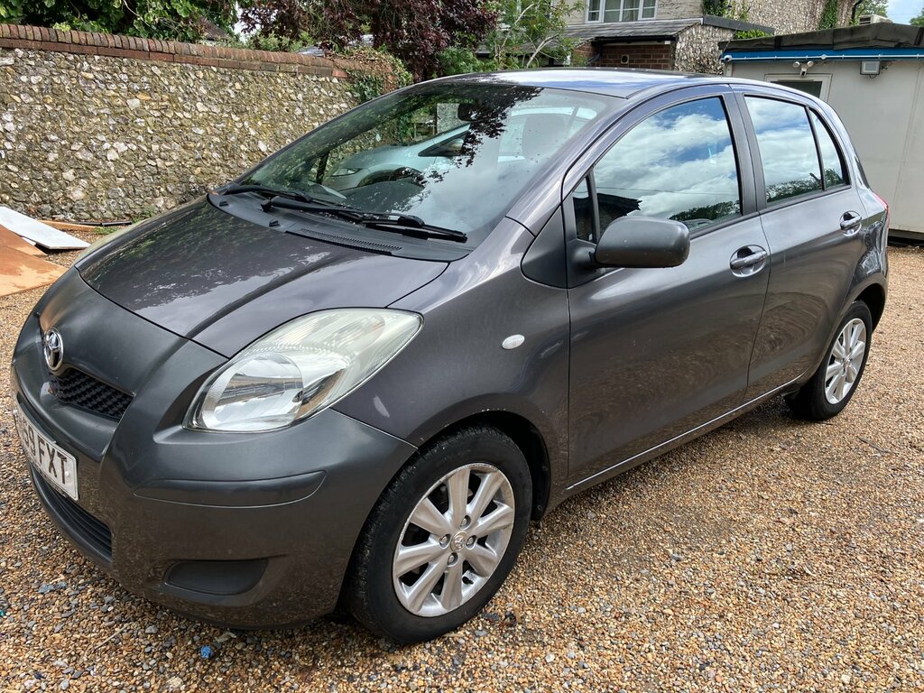 Toyota Yaris 1.33 Vvt-i Tr Grey #2