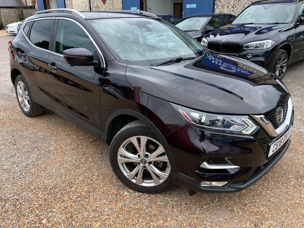 Nissan Qashqai 1.2 N-connecta. High Spec. Nice Family Car CE18DVY Black #2