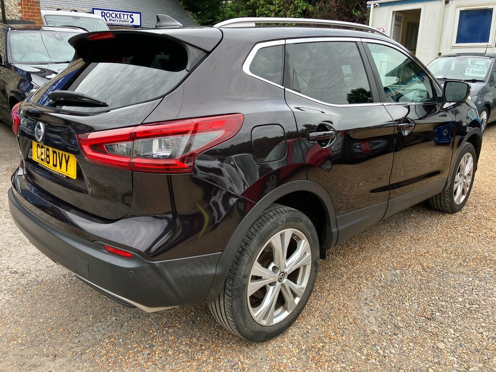 Nissan Qashqai 1.2 N-connecta. High Spec. Nice Family Car CE18DVY Black #3