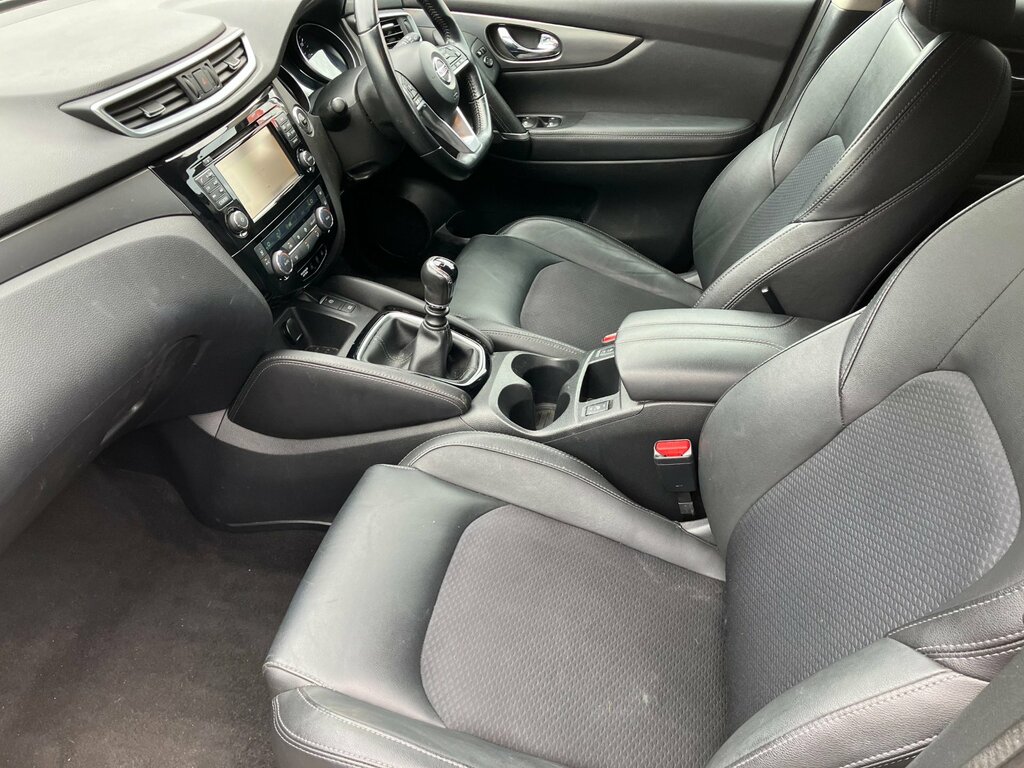 Nissan Qashqai 1.2 N-connecta. High Spec. Nice Family Car CE18DVY Black #5