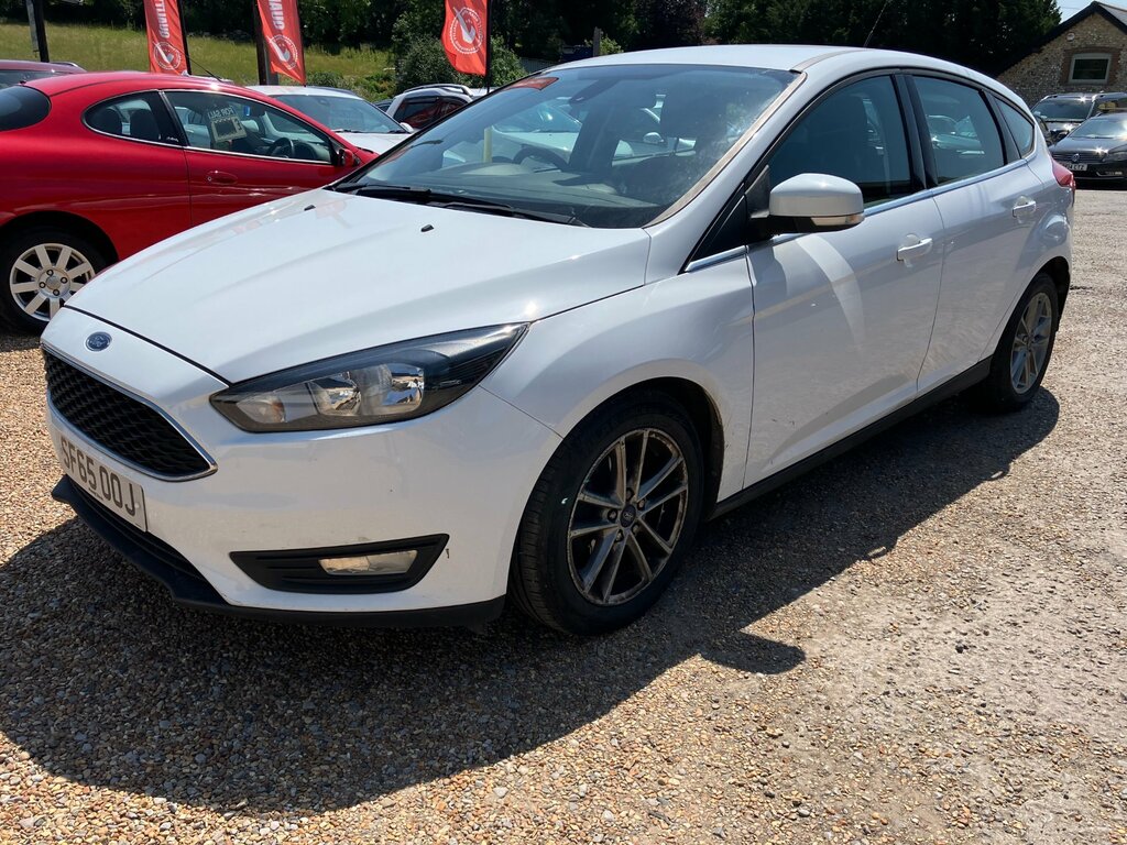 Ford Focus 1.0 Zetec. Low Road Tax. Fresh Cambelt Svc. Whit White