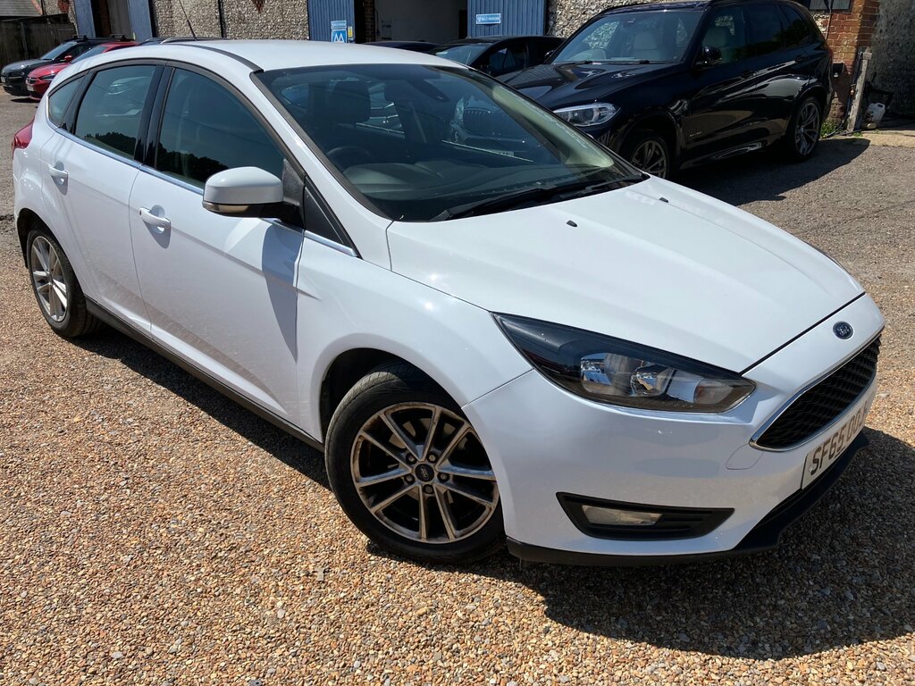 Ford Focus 1.0 Zetec. Low Road Tax. Fresh Cambelt Svc. Whit White #2