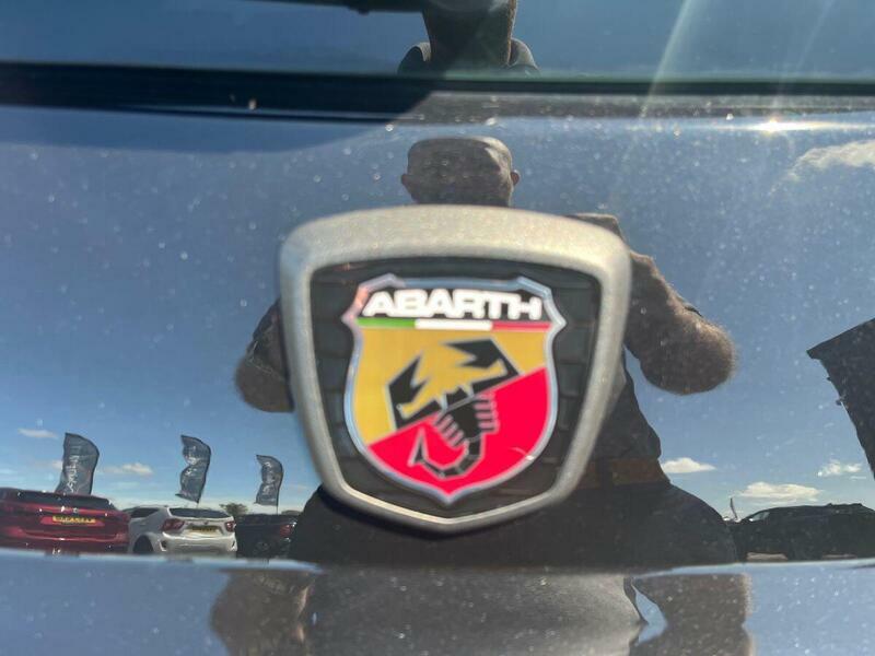 Abarth 695 1.4 1.4 T-jet Competizione Cabrio Euro 6  #29