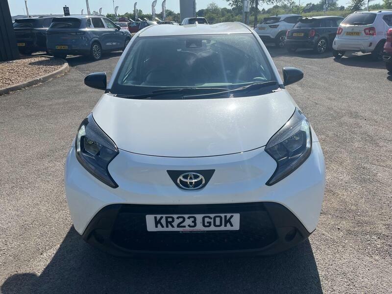 Toyota Aygo X Automatic White #4