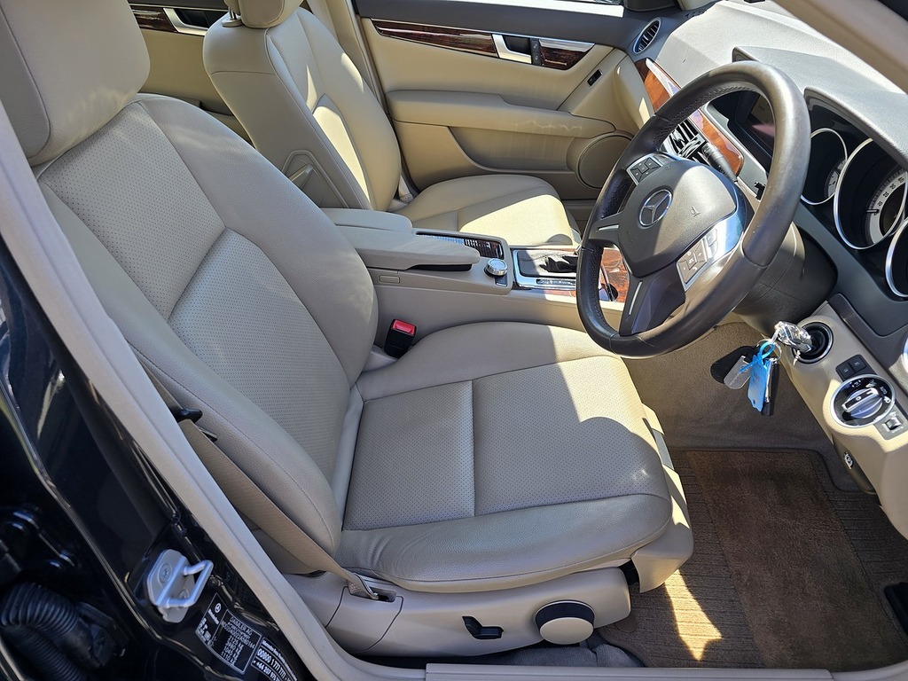 Mercedes-Benz C Class C220 Cdi Blueefficiency Elegance Black #3