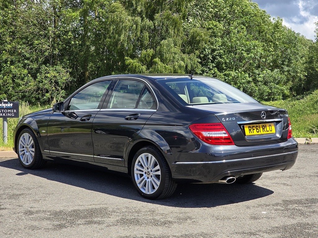 Mercedes-Benz C Class C220 Cdi Blueefficiency Elegance Black #2