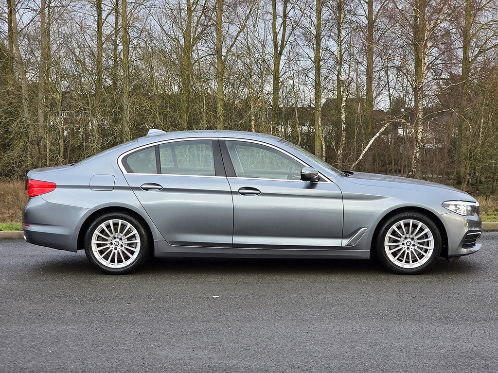 BMW 5 Series 520D Se Blue #5