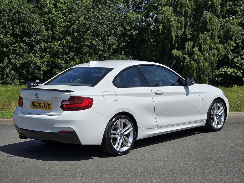 BMW 2 Series Se White #14