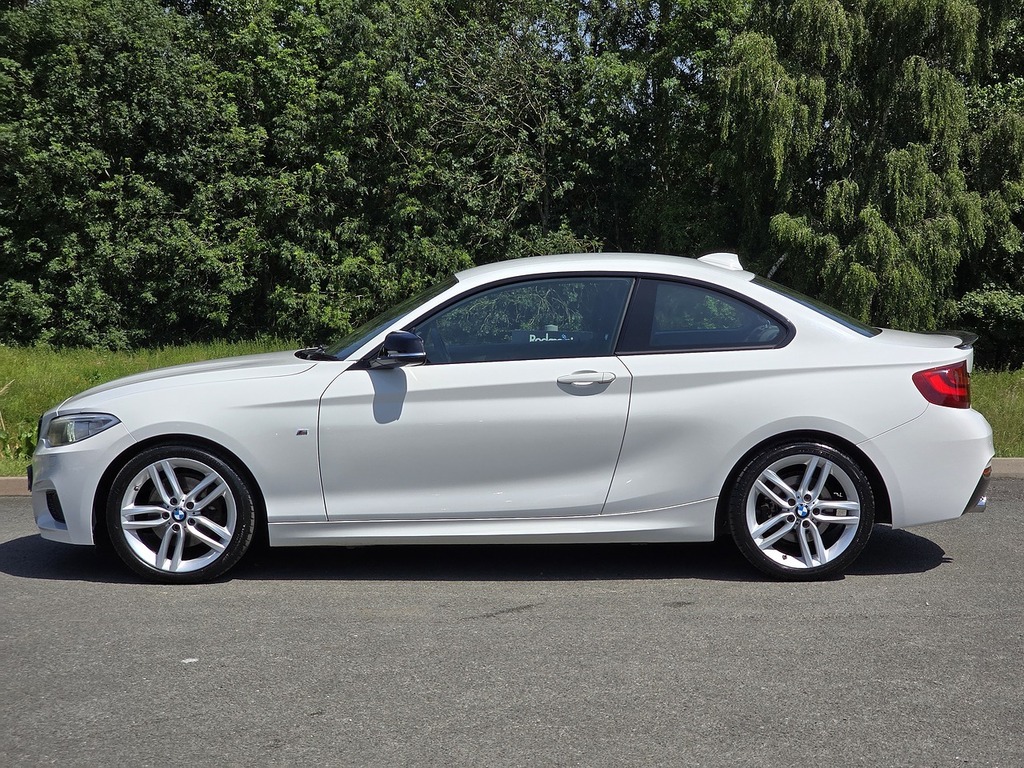 BMW 2 Series 220D M Sport White #6