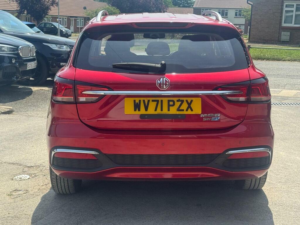MG MG5 Estate Red #6