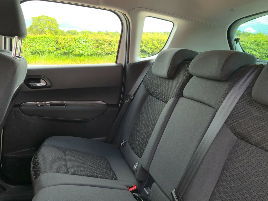 Peugeot 3008 1.2 Puretech Active Blue #28