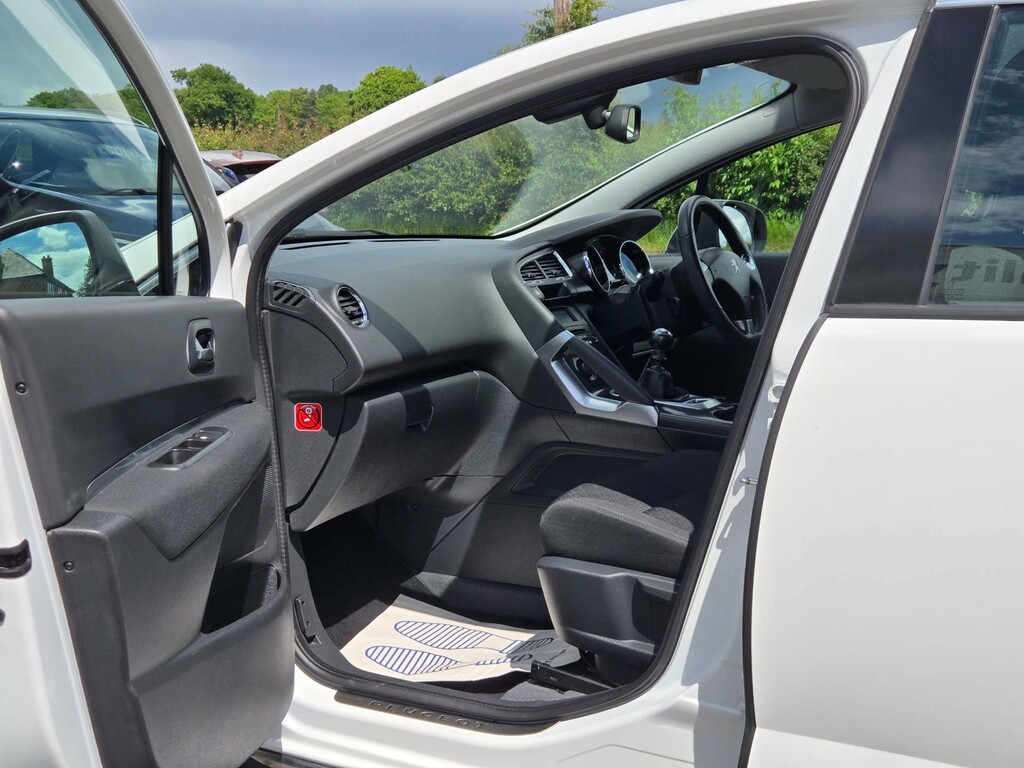 Peugeot 3008 1.2 Puretech Active Blue #29