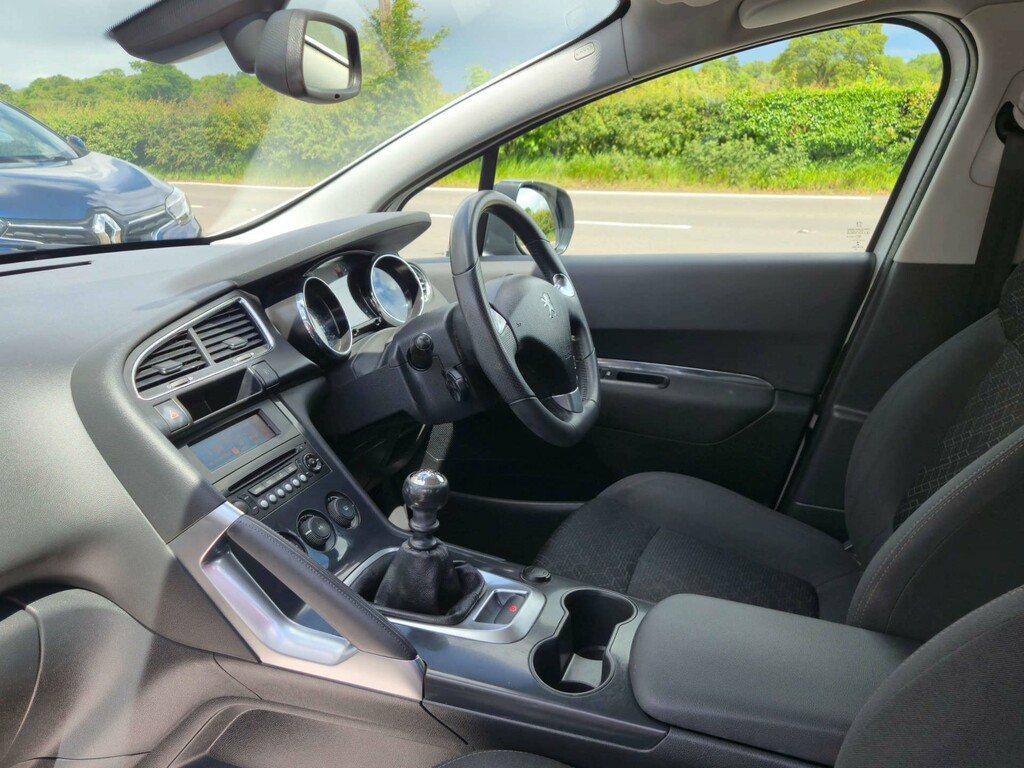 Peugeot 3008 1.2 Puretech Active Blue #31