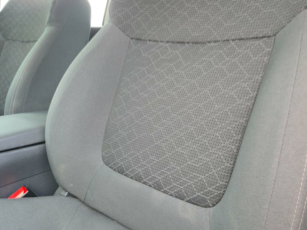 Peugeot 3008 1.2 Puretech Active Blue #33