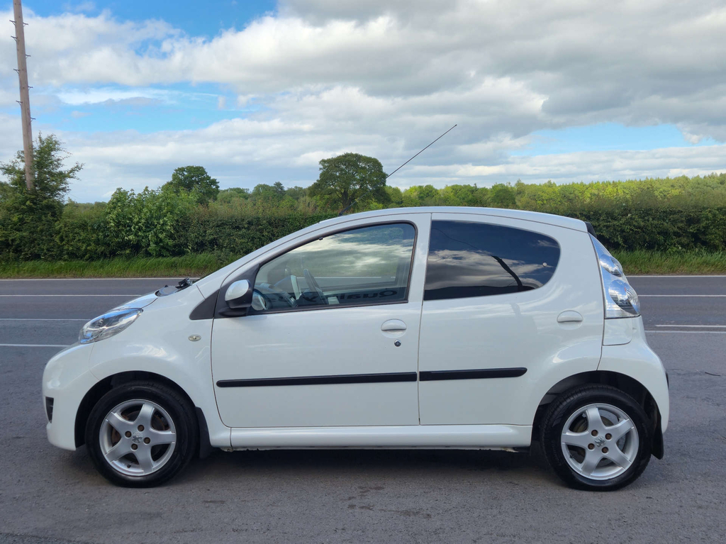 Peugeot 107 Sportium #3