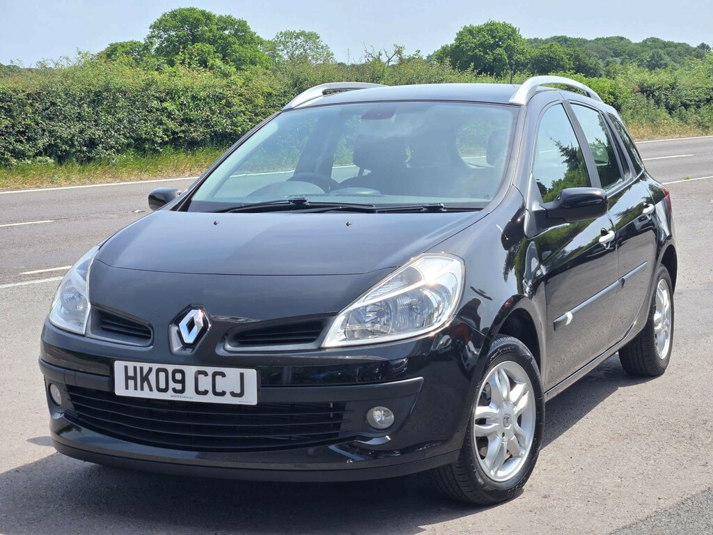 Renault Clio 1.1 Expression 16V 75 Bhp Silver #1