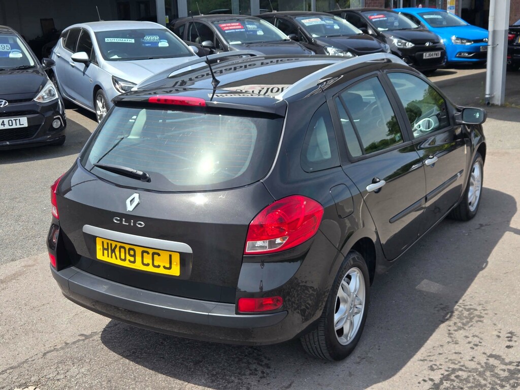 Renault Clio 1.1 Expression 16V 75 Bhp Silver #15
