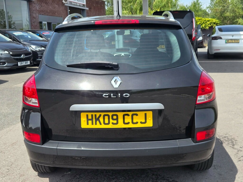Renault Clio 1.1 Expression 16V 75 Bhp Silver #5